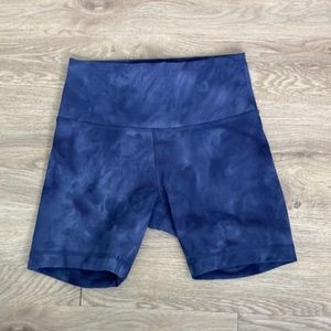 Lululemon Wunder Train High Rise 6” Shorts Size 6